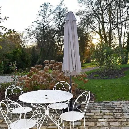 Casa de Férias Le Pressoir Et Ses Ecuries - 19km De Deauville
